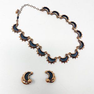 523.3 Vintage Renoir signed bracelet and earring copper jewelry set